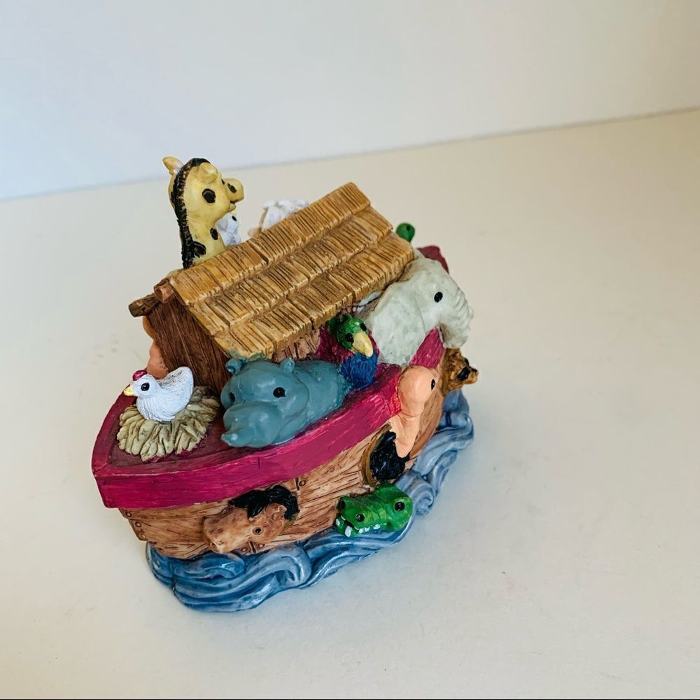Young’s Resin Noah’s Ark Trinket Box‎